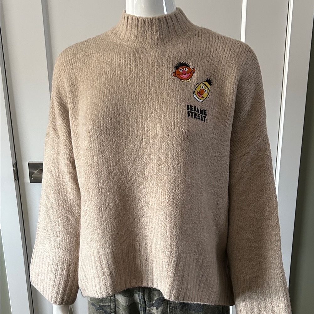 H&M Bert n’ Ernie Mock Neck Sweater NWOT - Picture 2 of 12